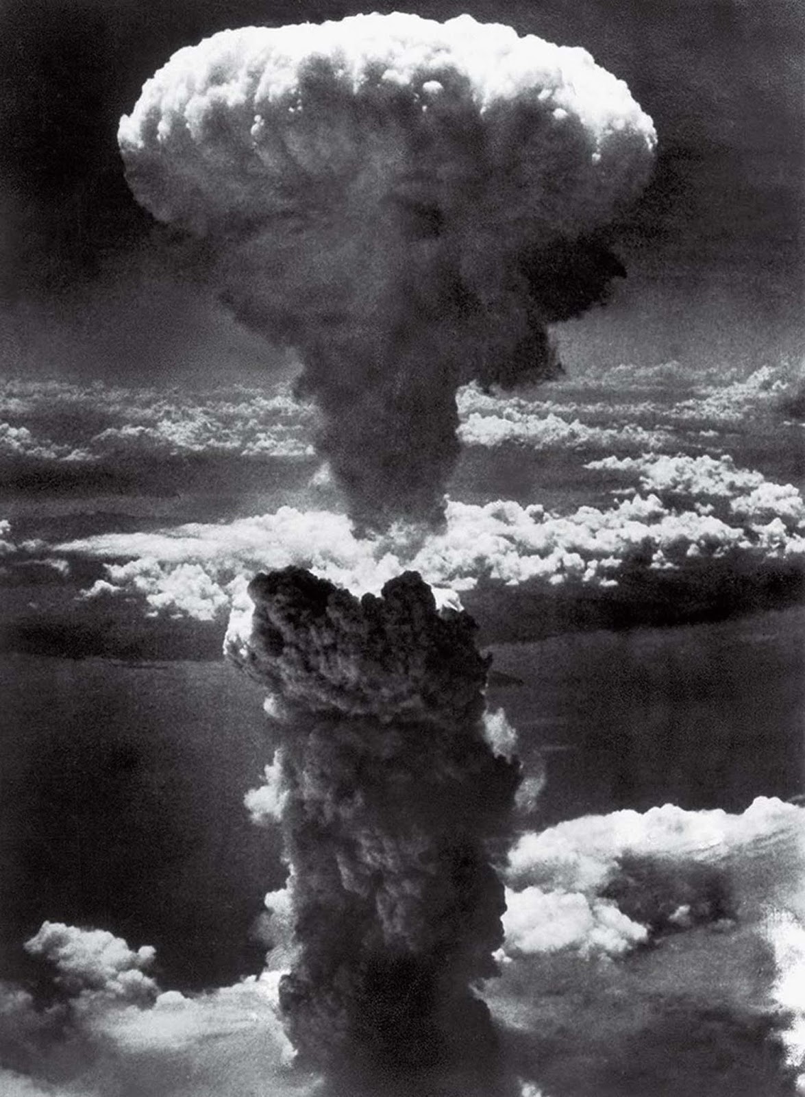 The atomic bombing of Nagasaki, 1945